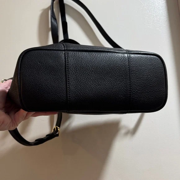 Tory Burch Black Leather Shoulder Bag with Gold Details - Picture 5 of 7